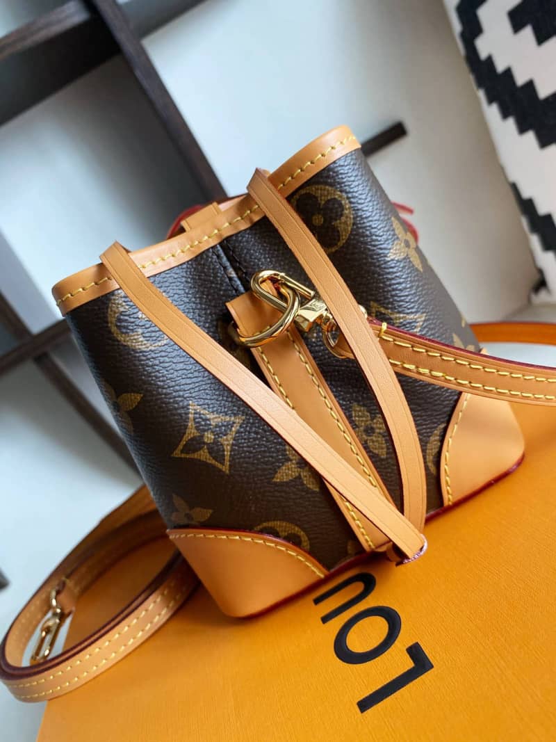 L0vis Vvtt0n Monogram Coated Canvas Replica Crossbody Bag Brown M57099