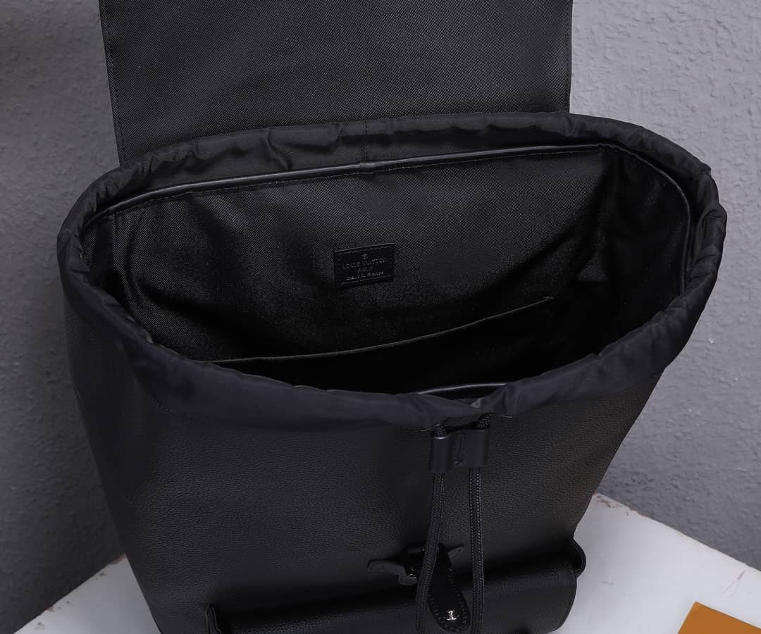 L0vis Vvtt0n Christopher Slim Taurillon Leather Black M58644 Replica Backpack