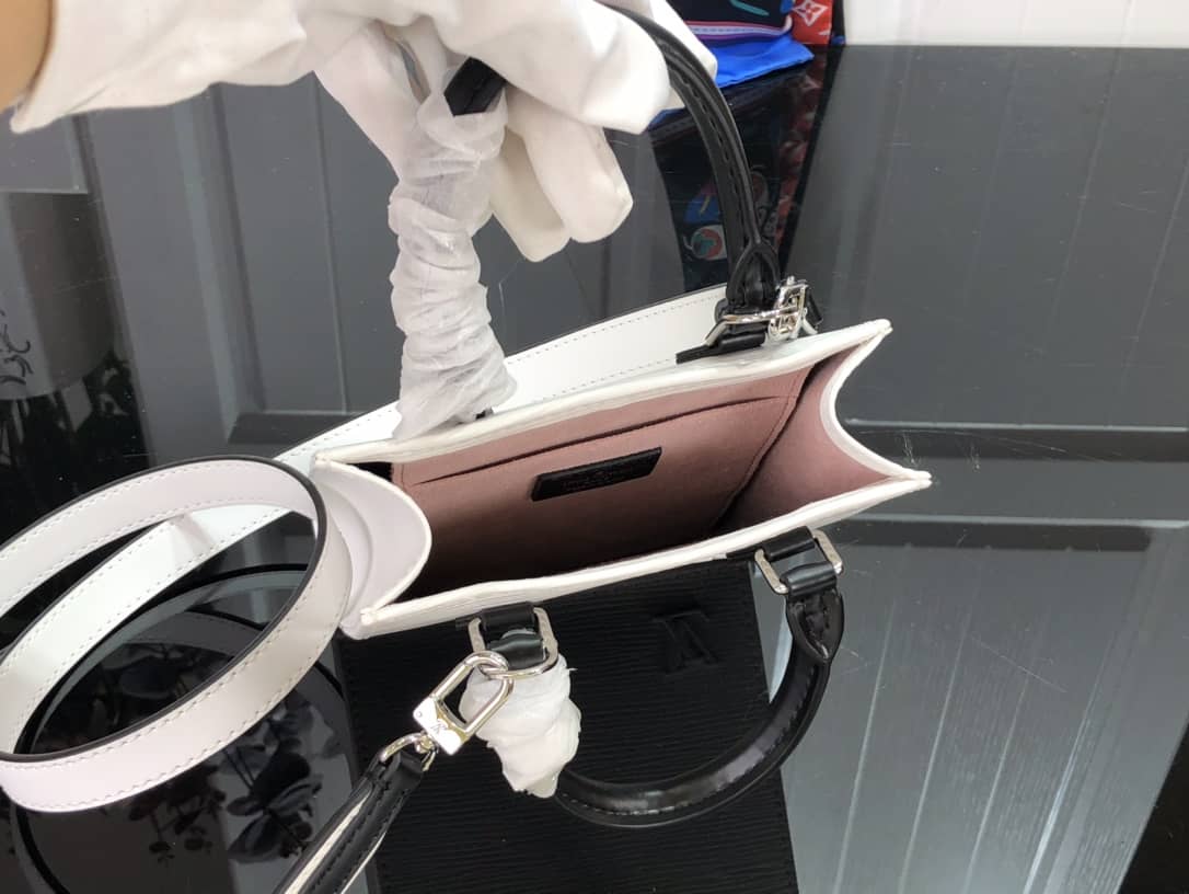 L0vis Vvtt0n Petit Sac Plat Flat Shoulder Bag Replica White M80169