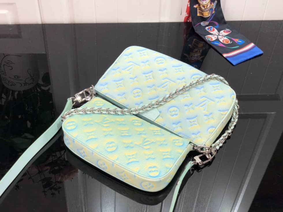 L0vis Vvtt0n Multi Pochette Accessoires Water Green M46180 Replica