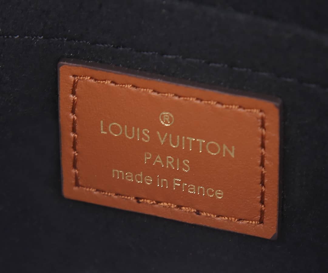 L0vis Vvtt0n Dauphine Mini Monogram Replica Crossbody Bag Brown M44580