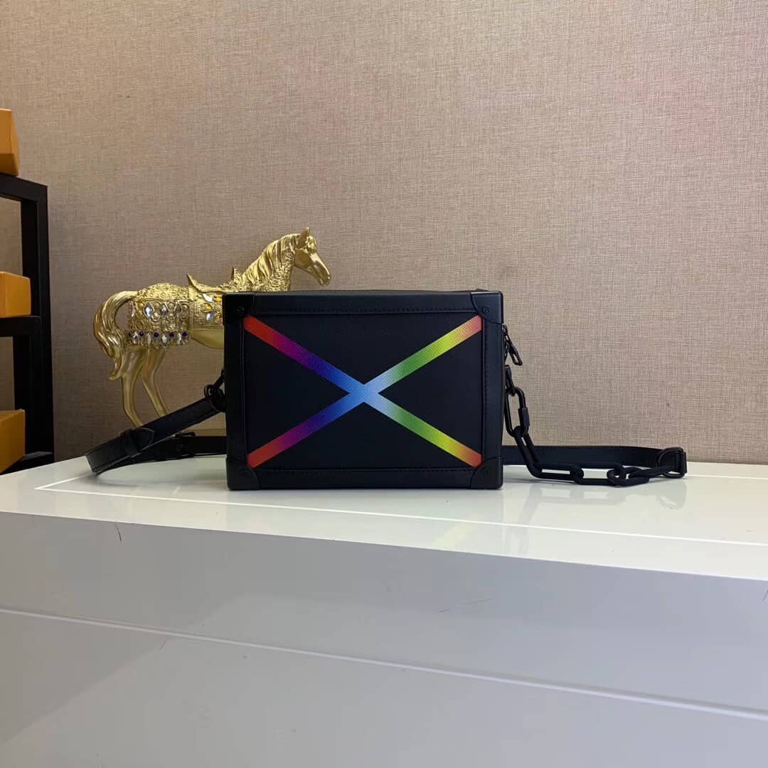 L0vis Vvtt0n Soft Trunk Taiga Leather Rainbow Replica M30341