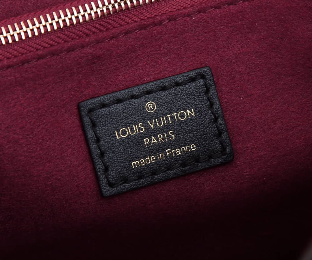 L0vis Vvtt0n Monogram Canvas Passy Replica Handbag M45592