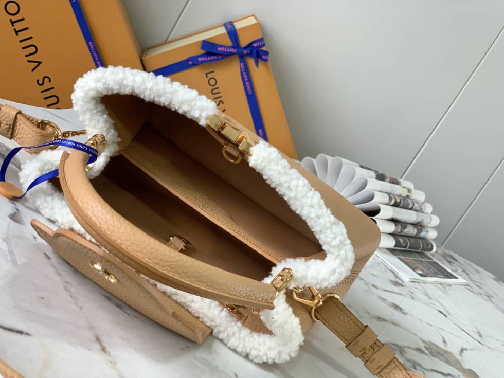 L0vis Vvtt0n Capucines BB Cruise M59267 Replica Crossbody Bag