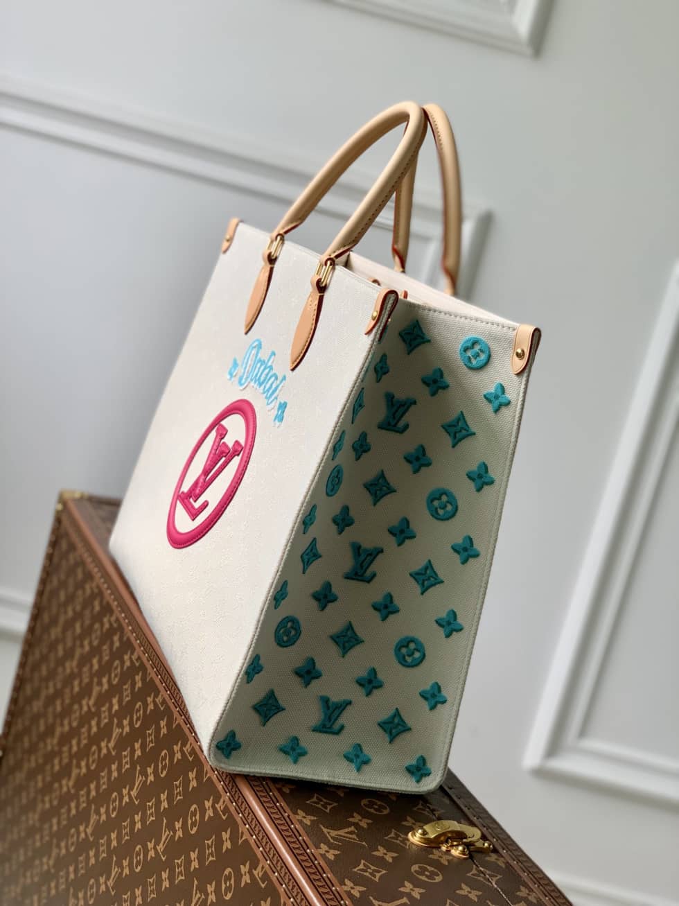 L0vis Vvtt0n OnTheGo GM M20815 Replica Tote