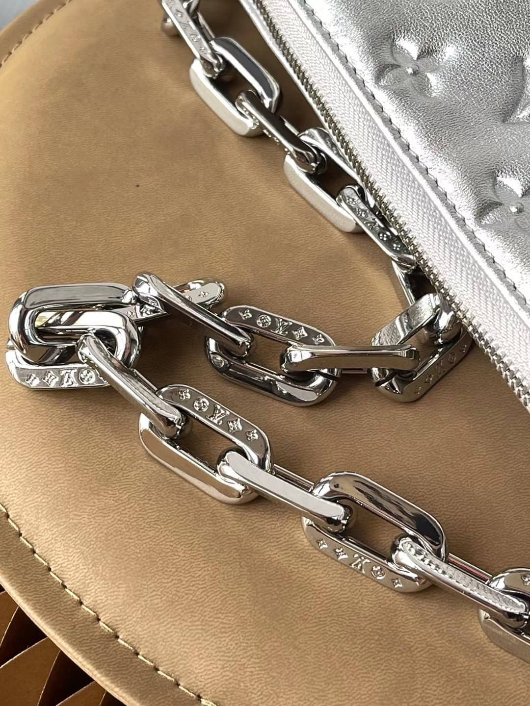 Best Replica L0vis Vvtt0n Coussin PM M57913 Replica Shoulder Bag(ColaReps)