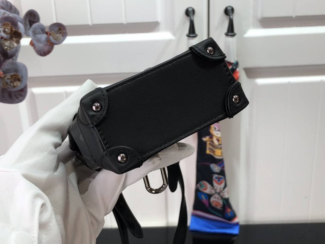 L0vis Vvtt0n Mini Steamer Pouch Replica M00340