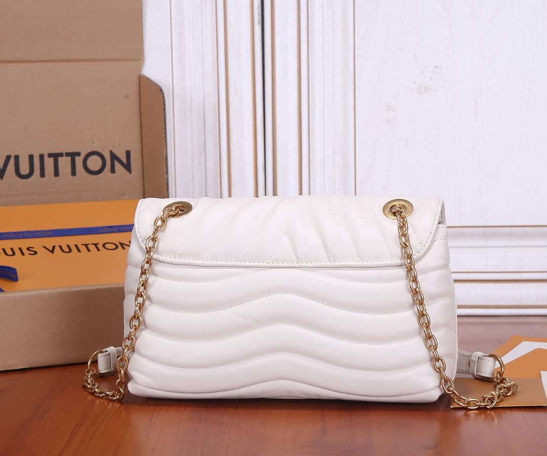 L0vis Vvtt0n New Wave Chain Ivory Replica Bag M58549