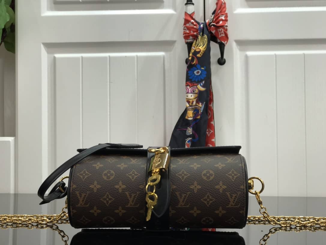 L0vis Vvtt0n Replica Glasses Case Epi Monogram Black M43903