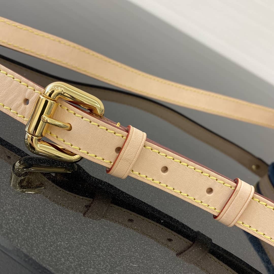 L0vis Vuittton Denim Monogram Vachetta Trim Camera Bag