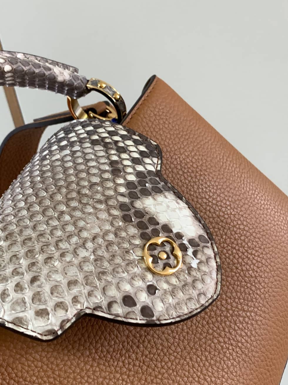 L0vis Vvtt0n Capucines BB N80741 Replica Shoulder Bag