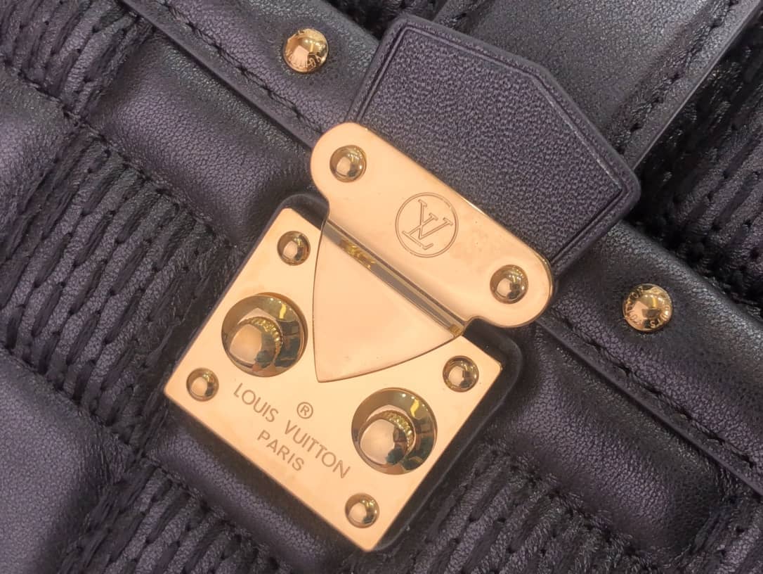 L0vis Vvtt0n Pochette Troca Replica Shoulder Bag Black M59046