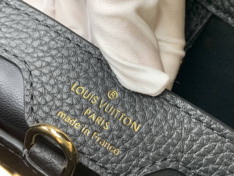 L0vis Vvtt0n Capucines BB Black M59872 Replica Shoulder Bag