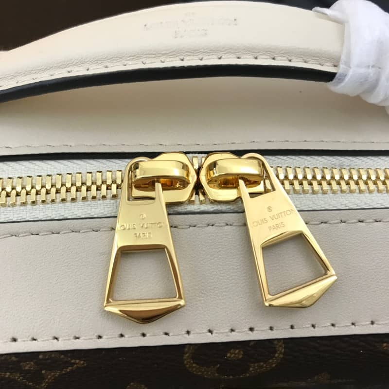 L0vis Vvtt0n Saintonge Monogram Canvas Replica Shoulder Bag White M43557