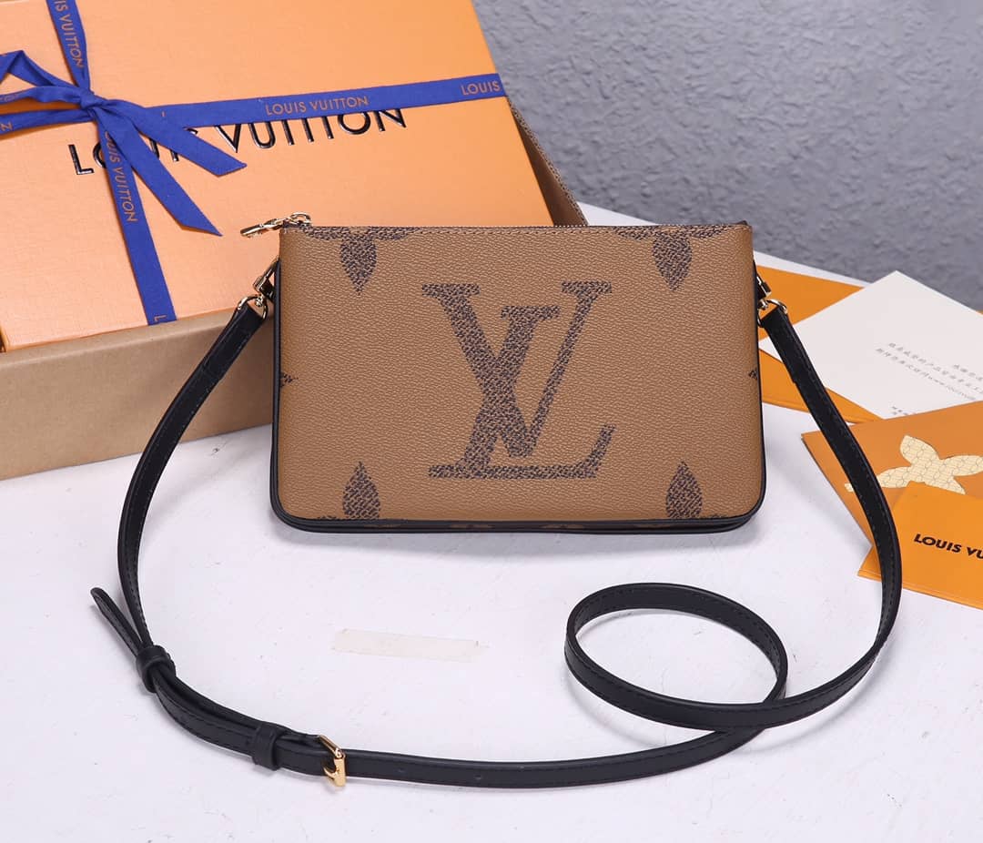 L0vis Vvtt0n Pochette Double Zip Monogram Replica Bag M69203