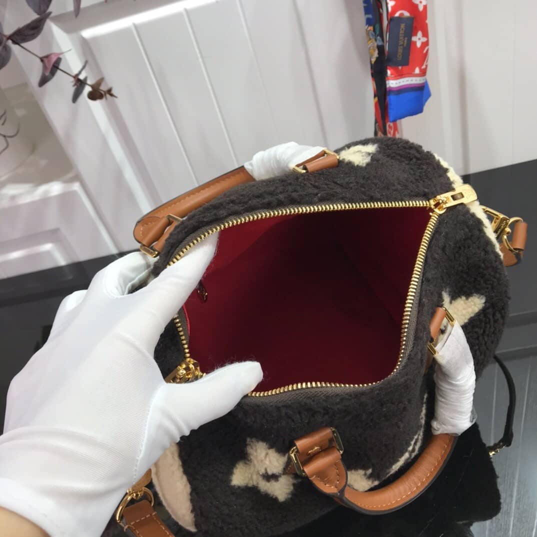 L0vis Vvtt0n Replica Bags Speedy 25 Giant Monogram Teddy M55423