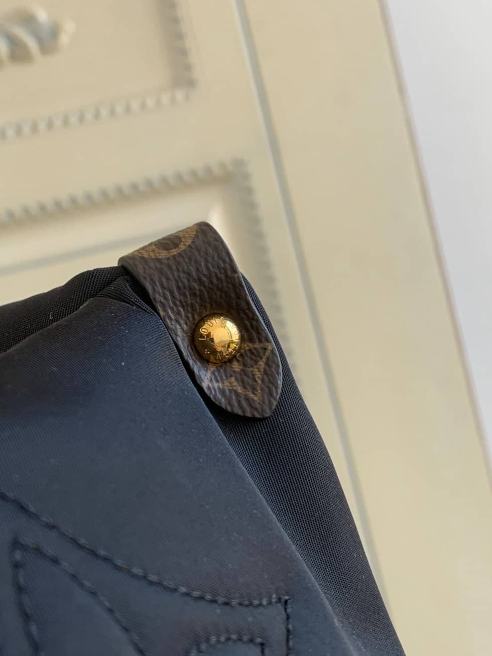 L0vis Vvtt0n Onthego GM Nylon Monogram Pilow Giant Black M59007 Replica Tote