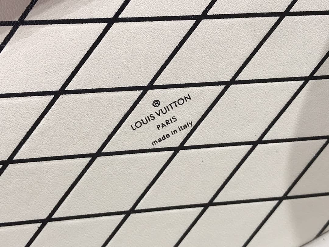 L0vis Vvtt0n Petite Malle Monogram Canvas Replica Bag M45554