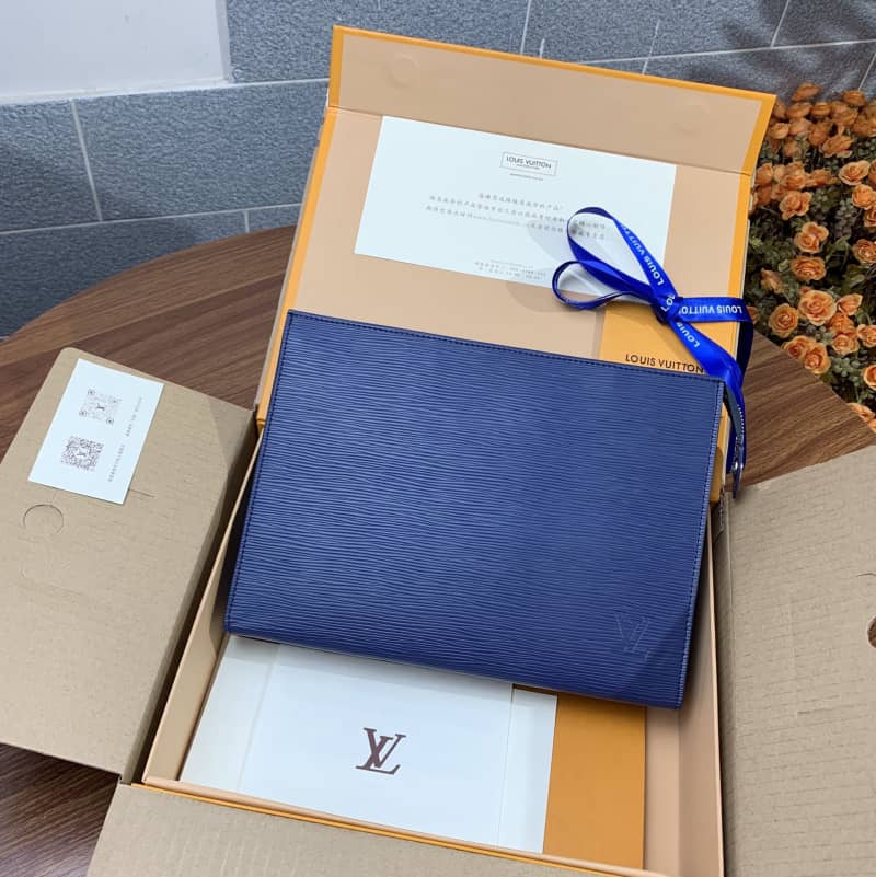 L0vis Vvtt0n Replica Toiletry Pouch 26 Epi Leather Blue M41366