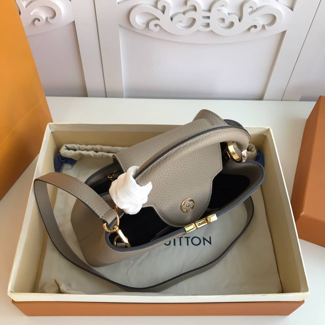 L0vis Vvtt0n Capucines MM Taurillon Leather Tote Replica Gray M94428