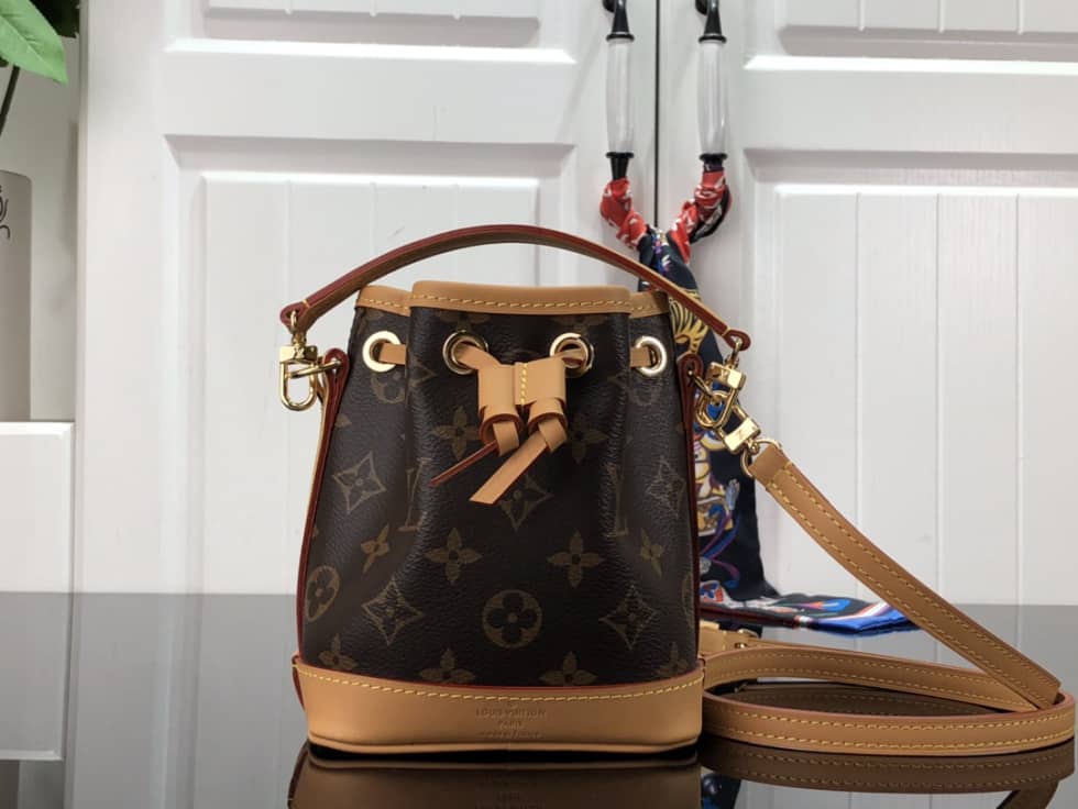 L0vis Vvtt0n Nano Noe Monogram Bag M81266 Replica Bucket Bag