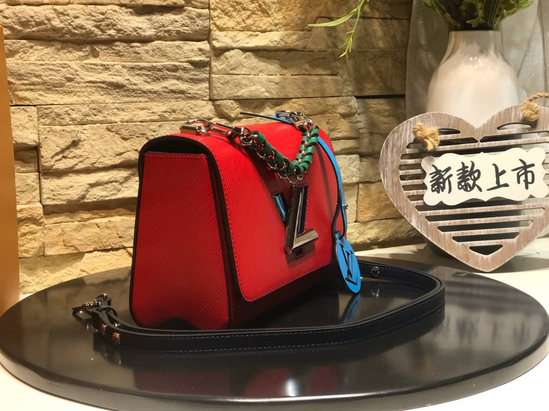 L0vis Vvtt0n Twist MM Bag Red M50296 Replica