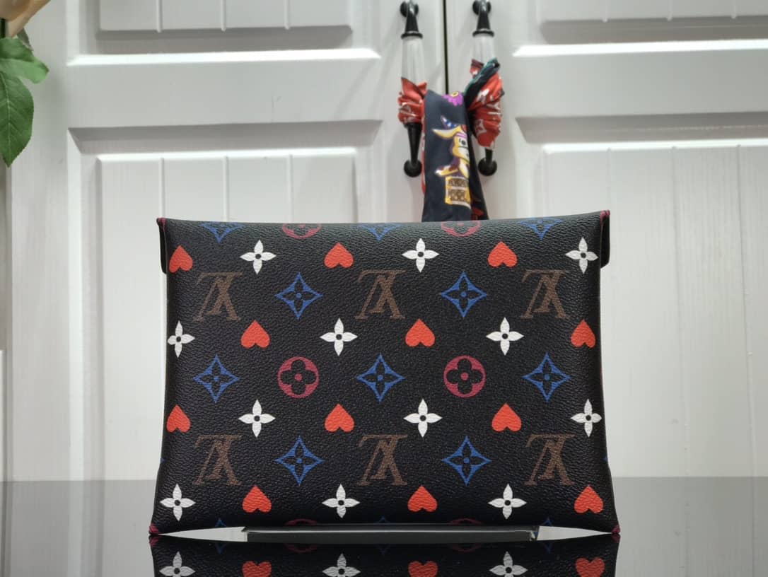 Cheap LV Envelope Clutch Bag From China UK