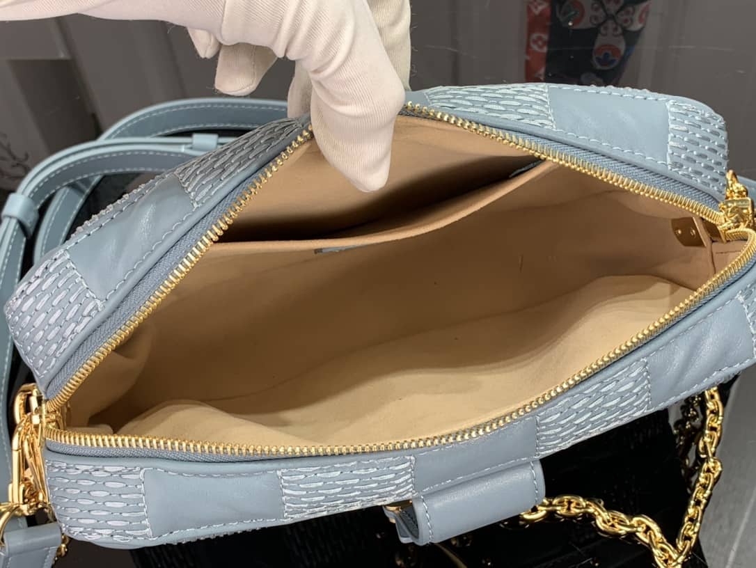 L0vis Vvtt0n Damier Quilt Lambskin Troca MM H27 Replica Bag Blue M59114