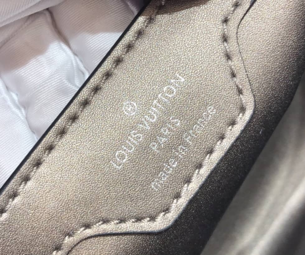 L0vis Vvtt0n Capucines BB Collection N98093 Replica Shoulder Bag