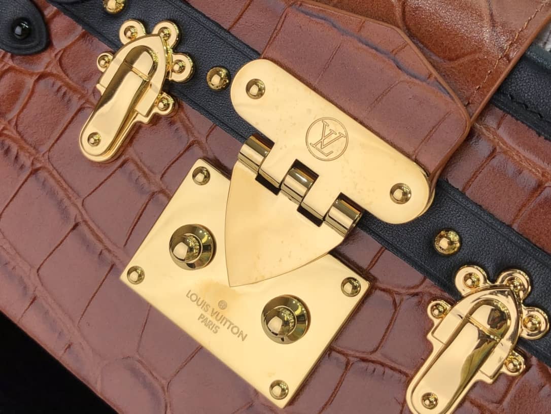 L0vis Vvtt0n Petite Malle Brilliant Alligator Leather Replica Handbag Brown N93817