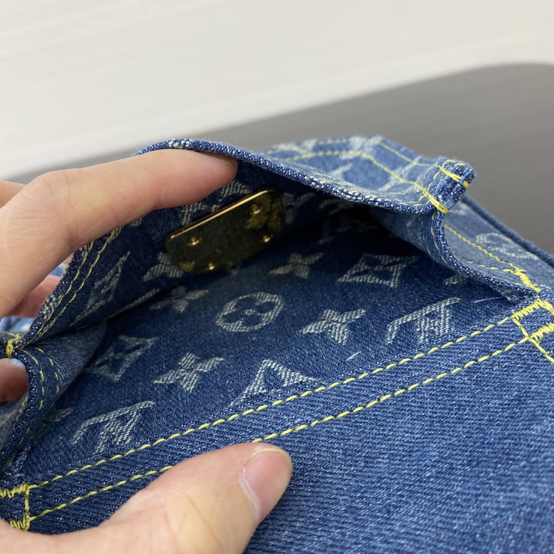 L0vis Vuittton Denim Monogram Vachetta Trim Camera Bag