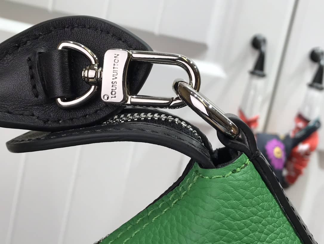 L0vis Vvtt0n Cruiser PM Calfskin Leather Replica Bag Green M57934