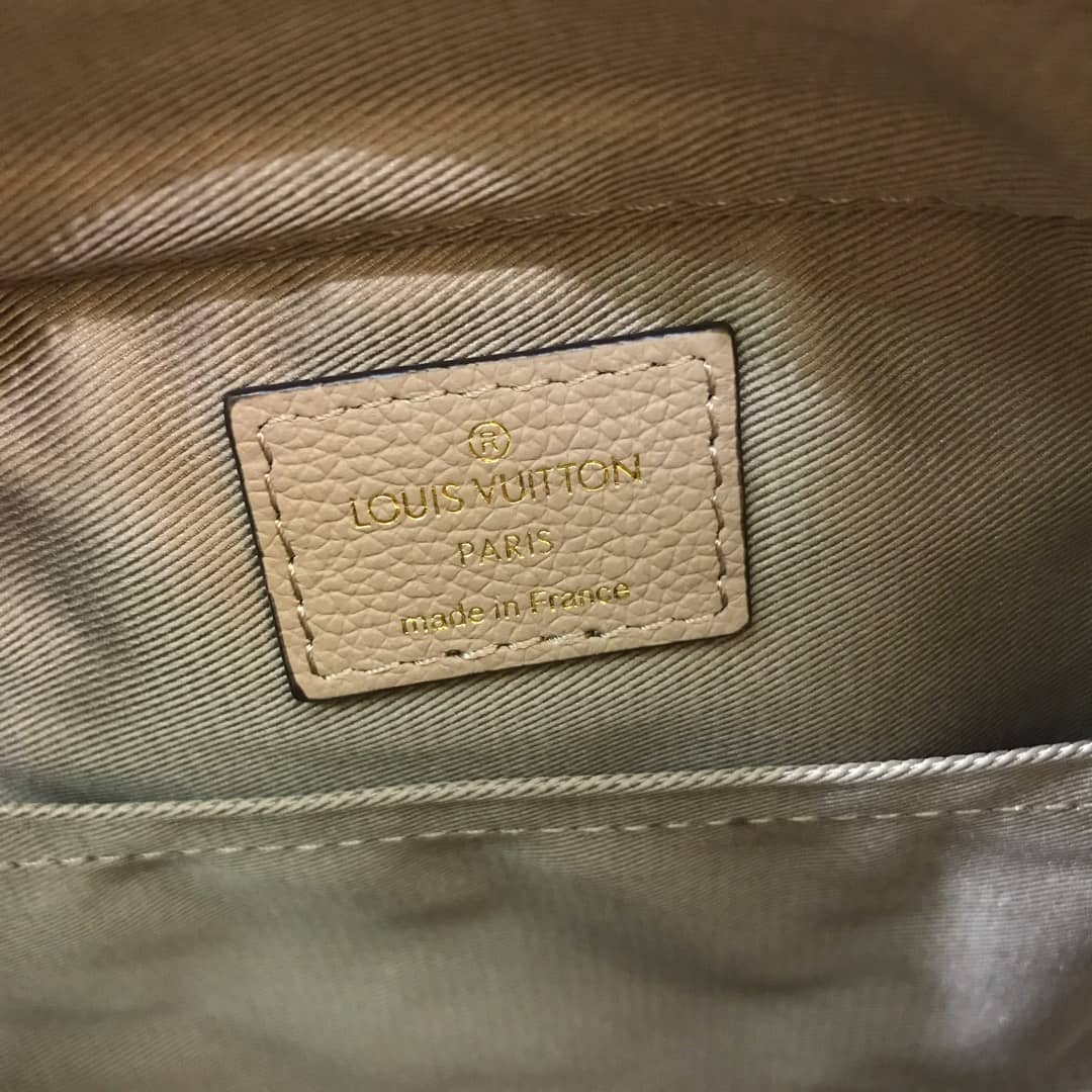 L0vis Vvtt0n Monogram Empreinte Saintonge Replica Bag Gray M44606