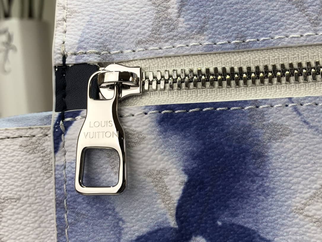 L0vis Vvtt0n Weekend GM Watercolor Monogram Replica Tote Blue M45754