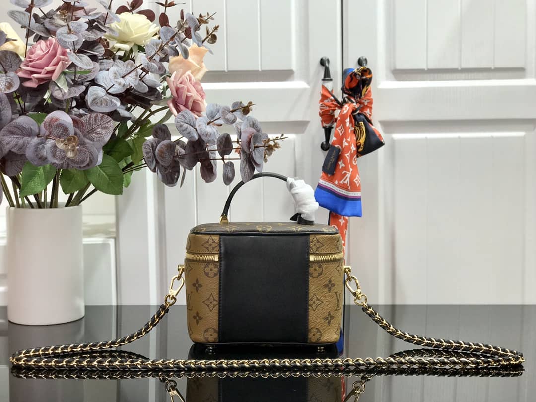 L0vis Vvtt0n Monogram Canvas BB Vanity Case Bag Replica M53369