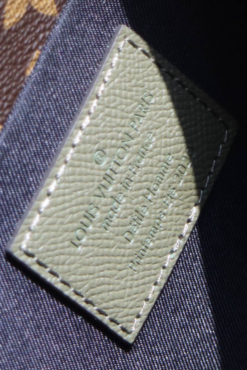 L0vis Vvtt0n Pochette Dupe Voyage Steamer Replica Handbag Green M30583