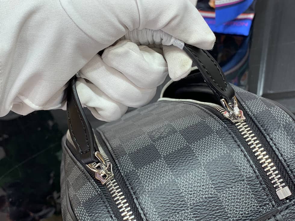 L0vis Vvtt0n Dopp Kit Toilet Pouch Monogram Canvas M44494 Replica