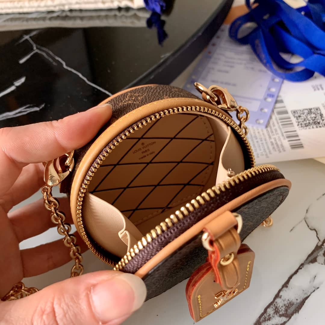 L0vis Vvtt0n Monogram Canvas Boite Chapeau Replica Bag M68570