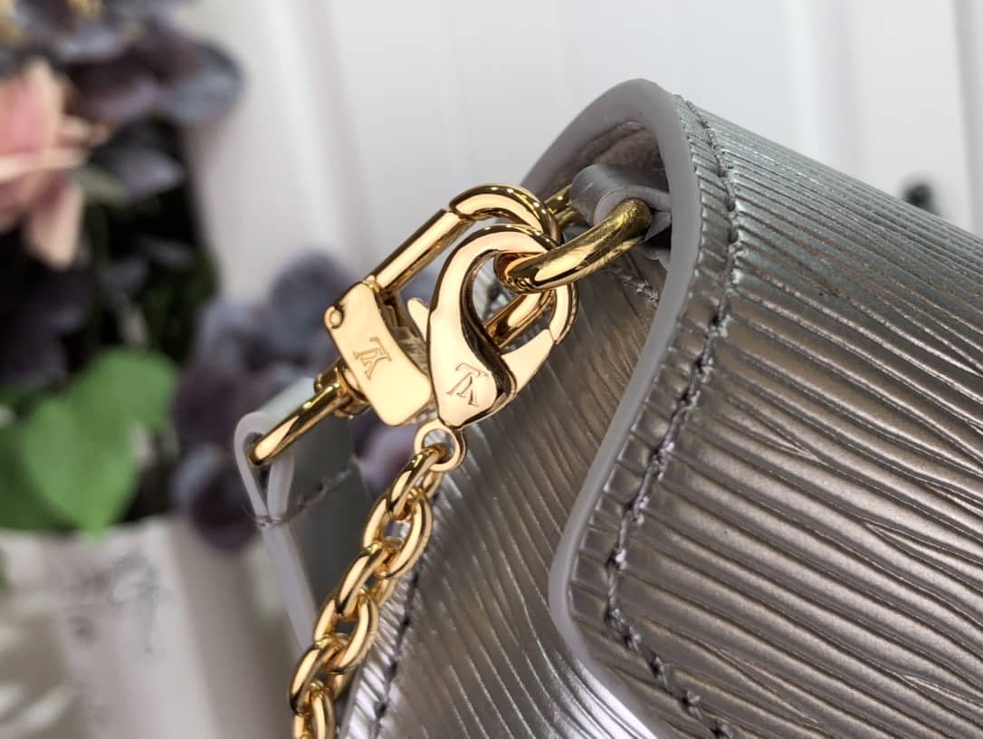 L0vis Vvtt0n Epi Leather Padlock On Strap Replica Bag Silver M80819