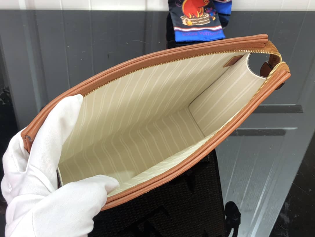 L0vis Vvtt0n Monogram Giant Raffia Toiletry 26 Cosmetic Bag