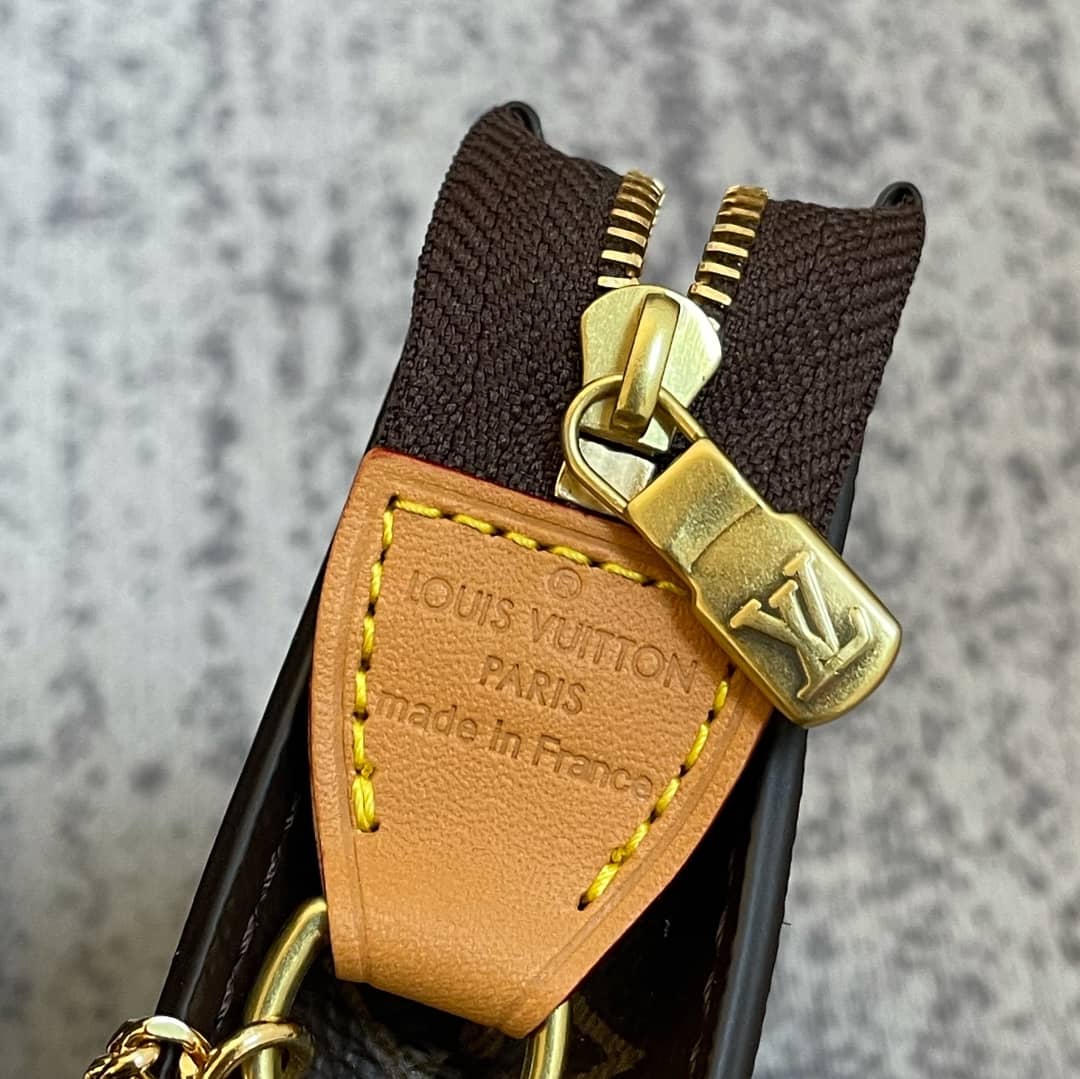 L0vis Vvtt0n Petit PM Monogram Canvas Brown M42238 Replica Bucket Bag