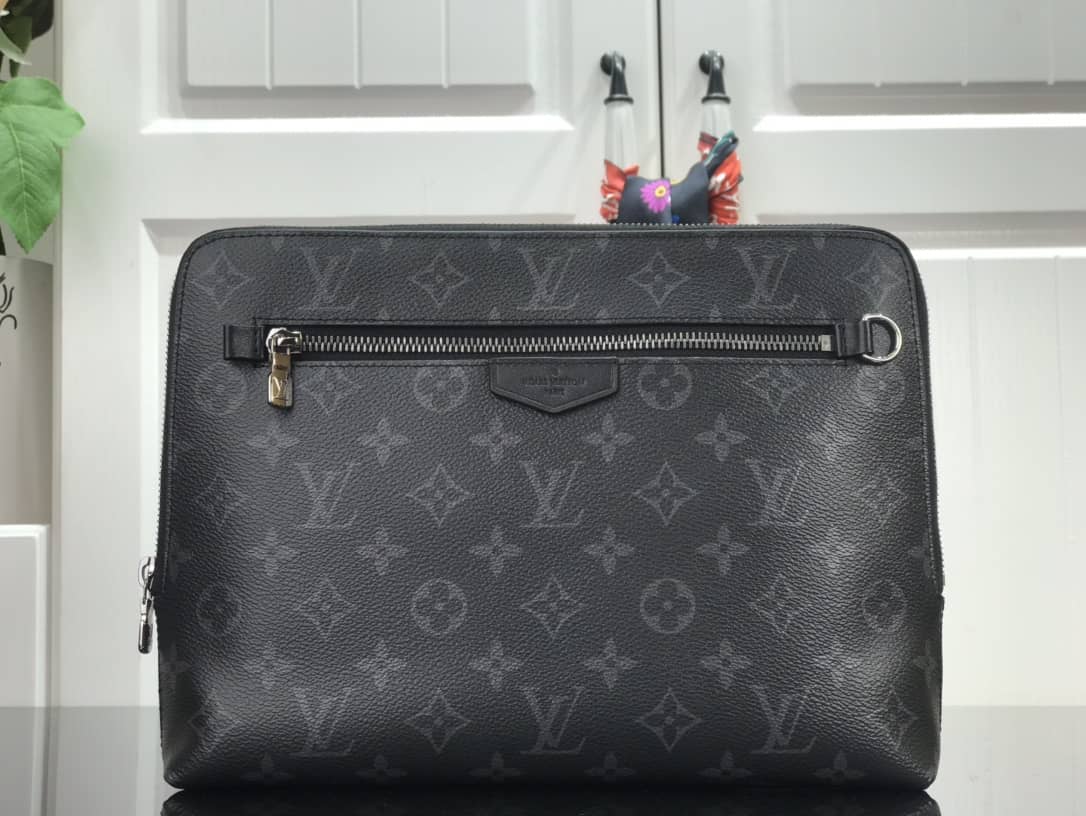 L0vis Vvtt0n Monogram Eclipse Canvas Replica Pouch Black M60417