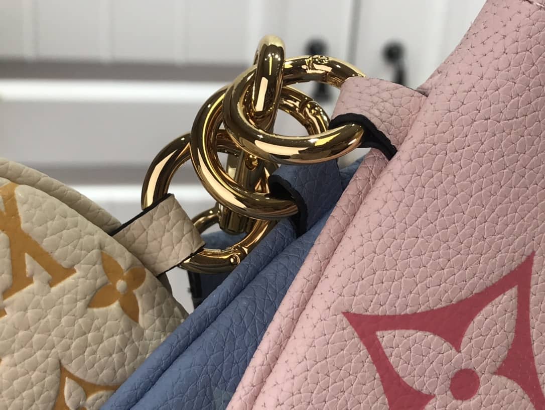 L0vis Vvtt0n Trio Pouch Monogram Empreinte Replica M80407