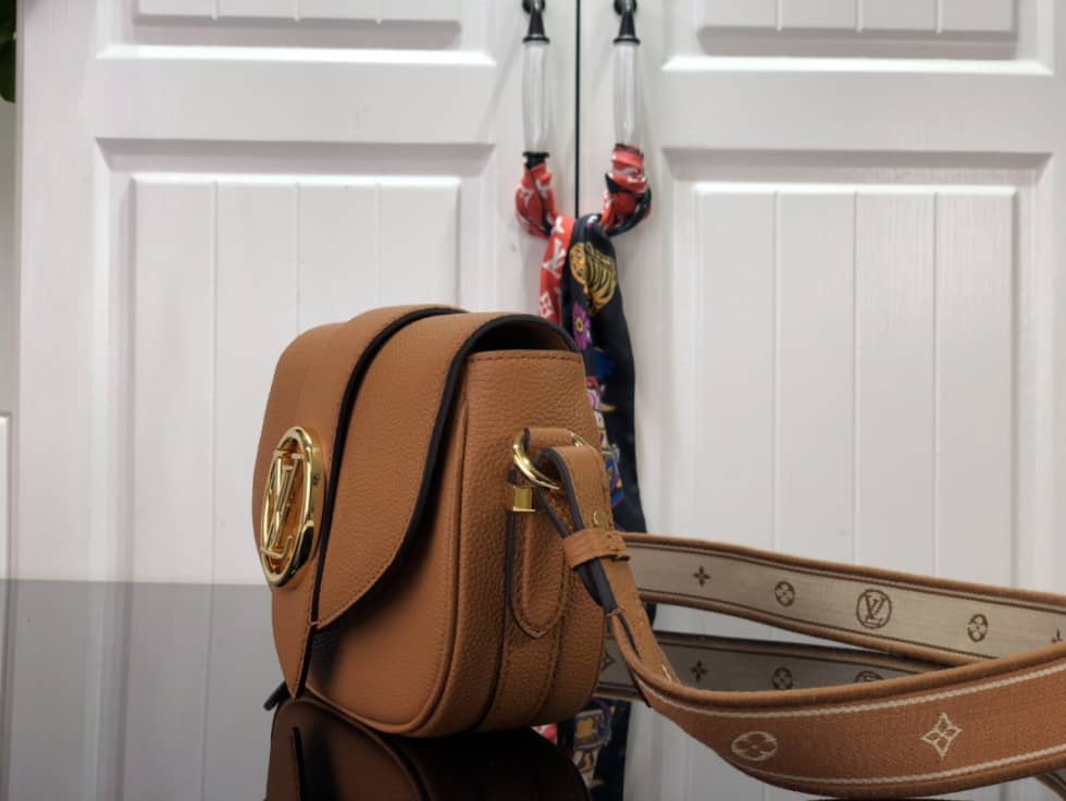 L0vis Vvtt0n Pont 9 Soft Leather PM Orange M58727 Replica Crossbody Bag