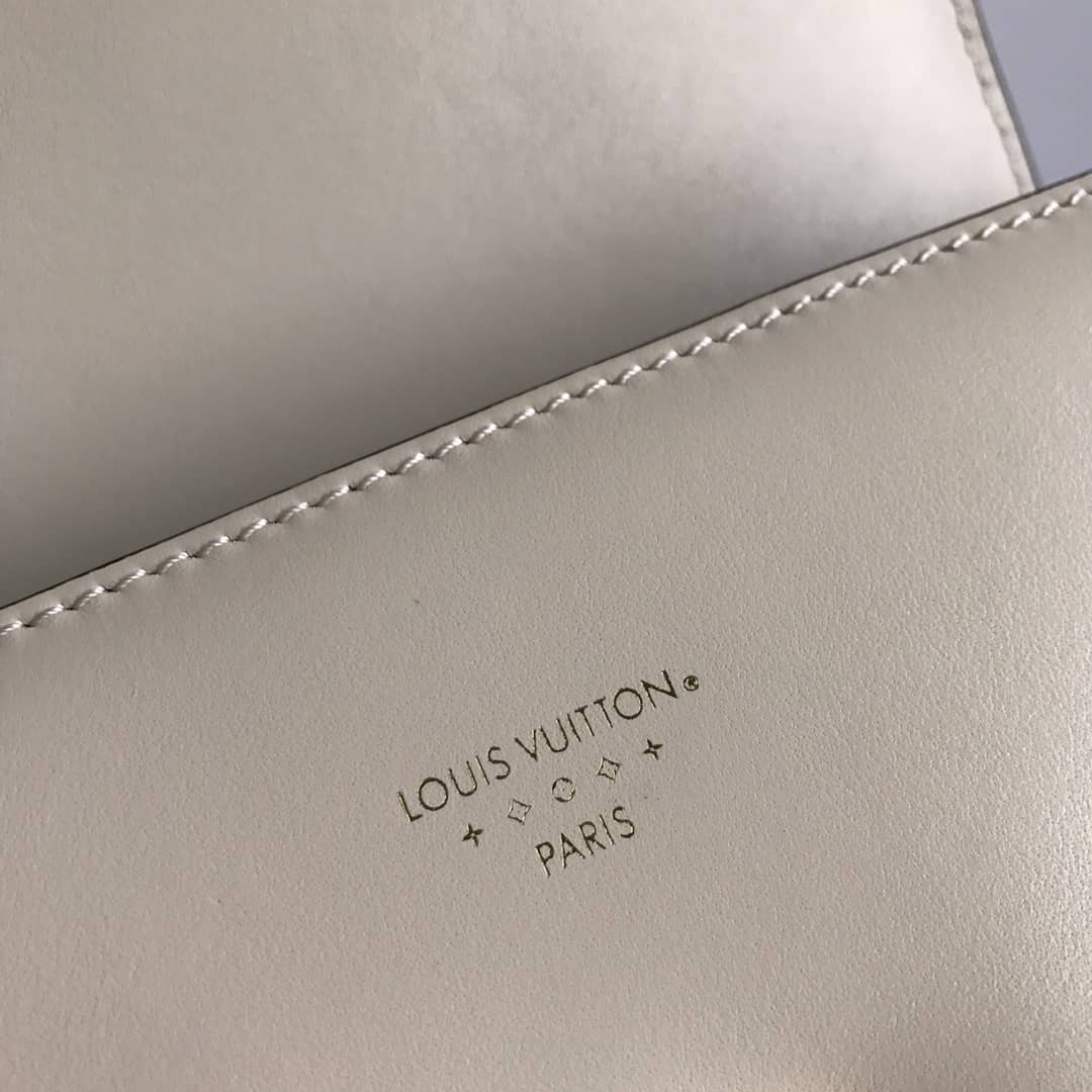 L0vis Vvtt0n Pont9 Neuf Leather Replica Shoulder Bag White M55948