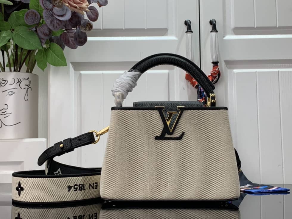 L0vis Vvtt0n Capucines Mini Black M59872 Replica Shoulder Bag