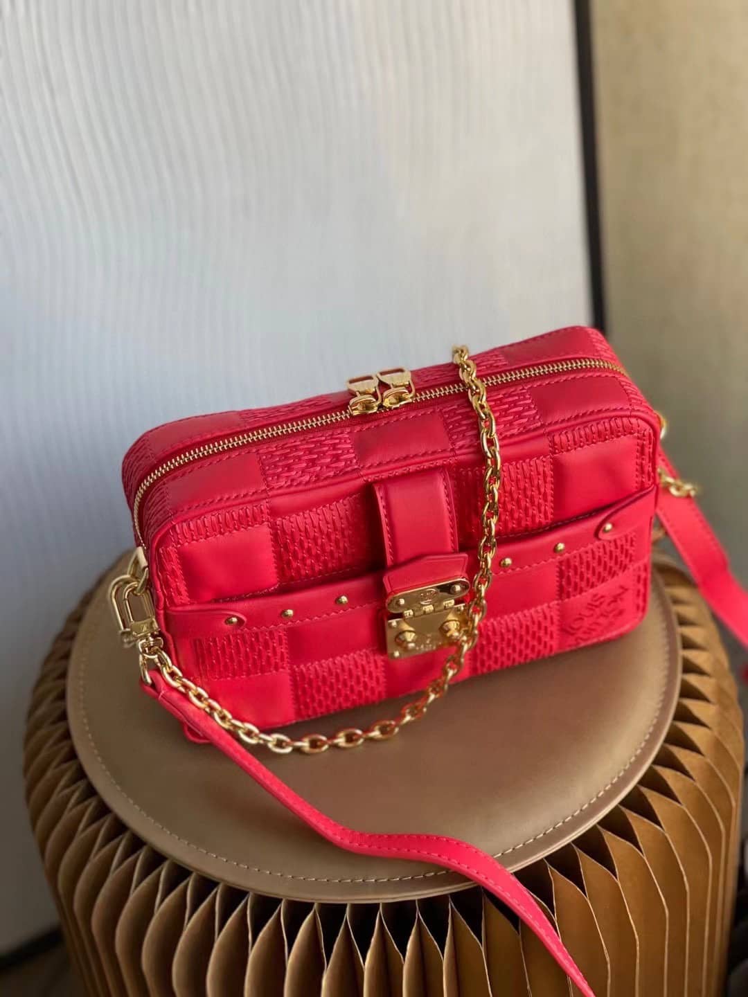 L0vis Vvtt0n Troca PM Red M59118 Replica Crossbody Bag