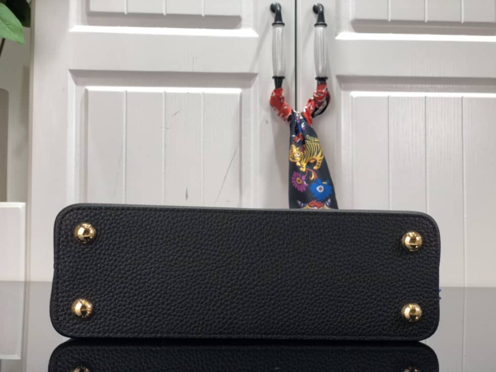 L0vis Vvtt0n Capucines BB M59709 Replica Shoulder Bag