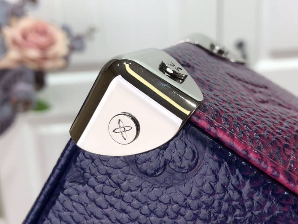 L0vis Vvtt0n Mini Soft Trunk Taurillon Blue/Pink M81219 Replica Shoulder Bag