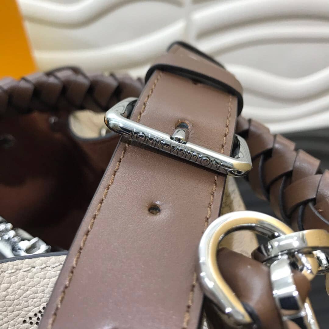 L0vis Vvtt0n Mahina Muria Replica Handbag Beige White M55801